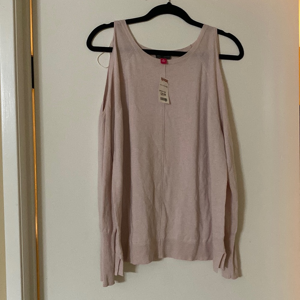 NWT beautiful soft lightweight sweater with cold shoulder detail